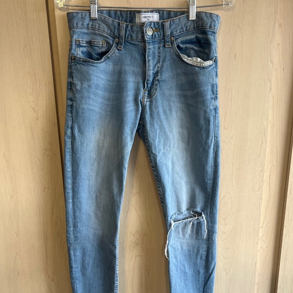 Forever 21 - MEN Size 30 x 28" SKINNY FIT JEANS Distressed Medium Blue